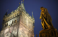 Canon RF 45mm F1.2 STM - recenze - Praha v noci