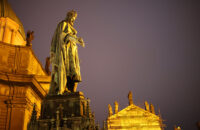 Canon RF 45mm F1.2 STM - recenze - Praha v noci