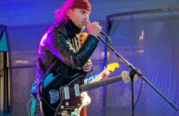 Recenze Google Pixel 9 Pro XL - muzikant na koncertu