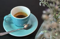 Samsung Galaxy S25 Ultra recenze káva