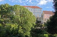 Stará budova v Tallinnu, Estonsko - recenze Xiaomi 14