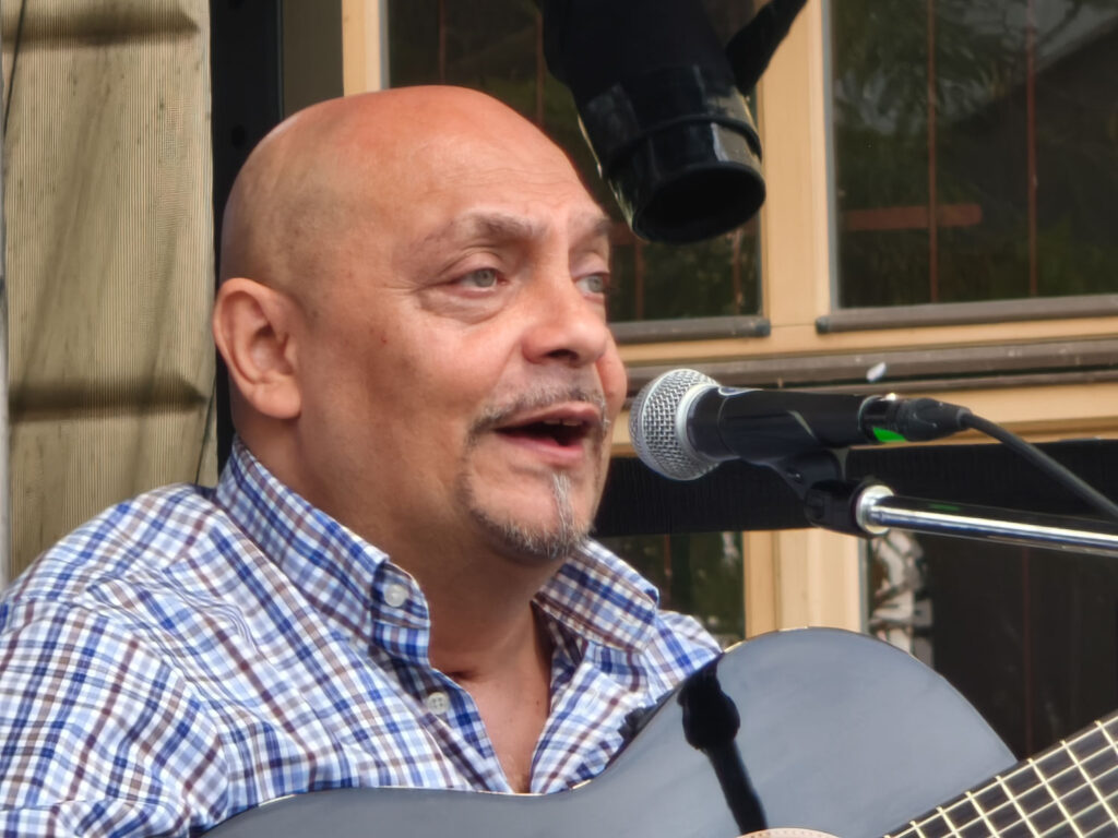 Xiaomi 15T Pro - recenze - detail muzikanta