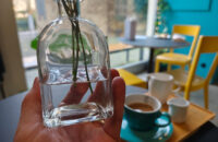 Recenze Xiaomi Redmi Note 14 Pro+ 5G - detaily v kavárně