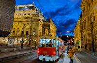 Recenze Xiaomi Redmi Note 14 Pro+ 5G - Pohled na Prahu v noci