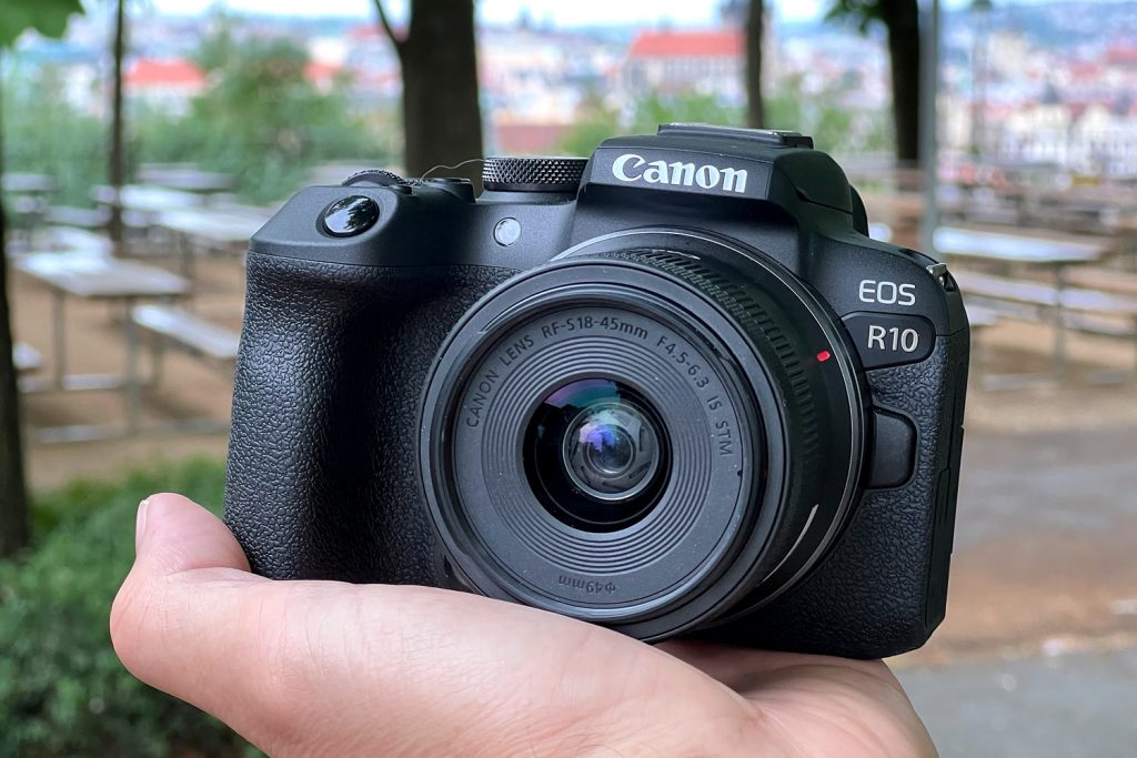 Canon EOS R10