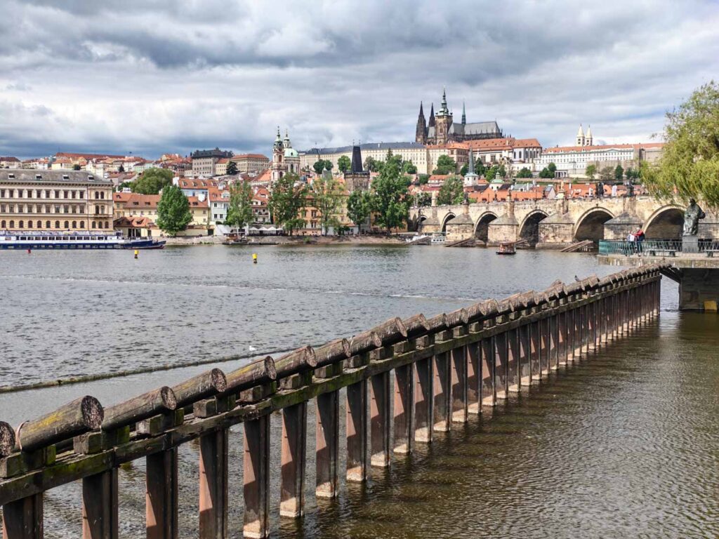 Honor 600 Pro recenze - Praha