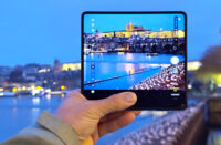 Honor Magic V5 při testech v Praze.