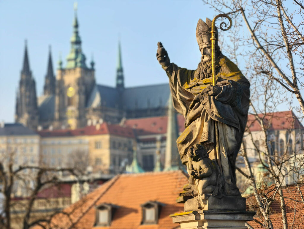 Honor Magic8 Pro - recenze - socha