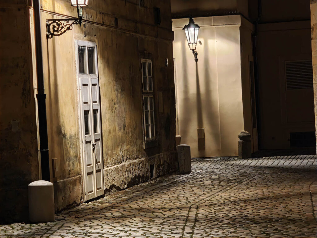 recenze Xiaomi 17 noční praha