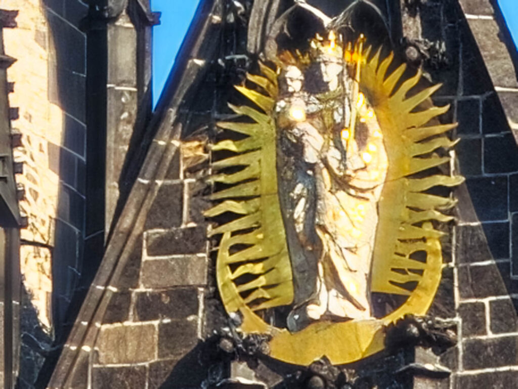 recenze Xiaomi 17 - Staroměstské náměstí, detail