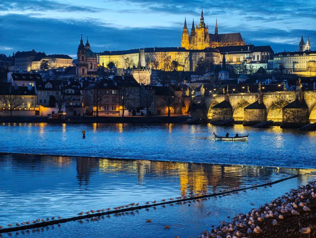 Recenze Xiaomi 17 Ultra - Praha - noc